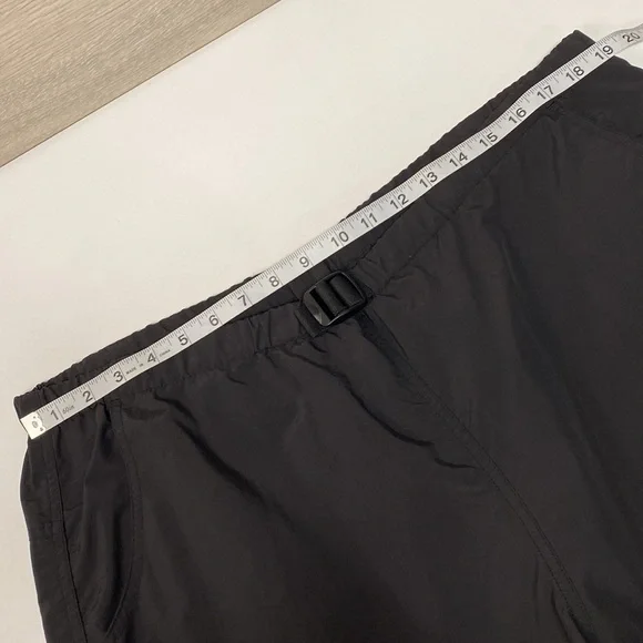 MEC Cargo Style Hiking Shorts Black - Picture 9 of 12